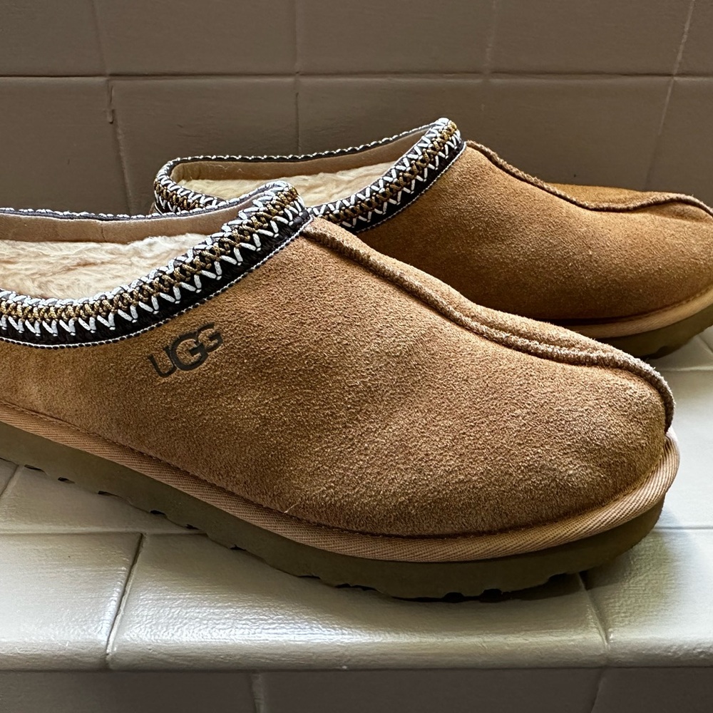 LIKE NEW UGG Men’s Tasman Slides